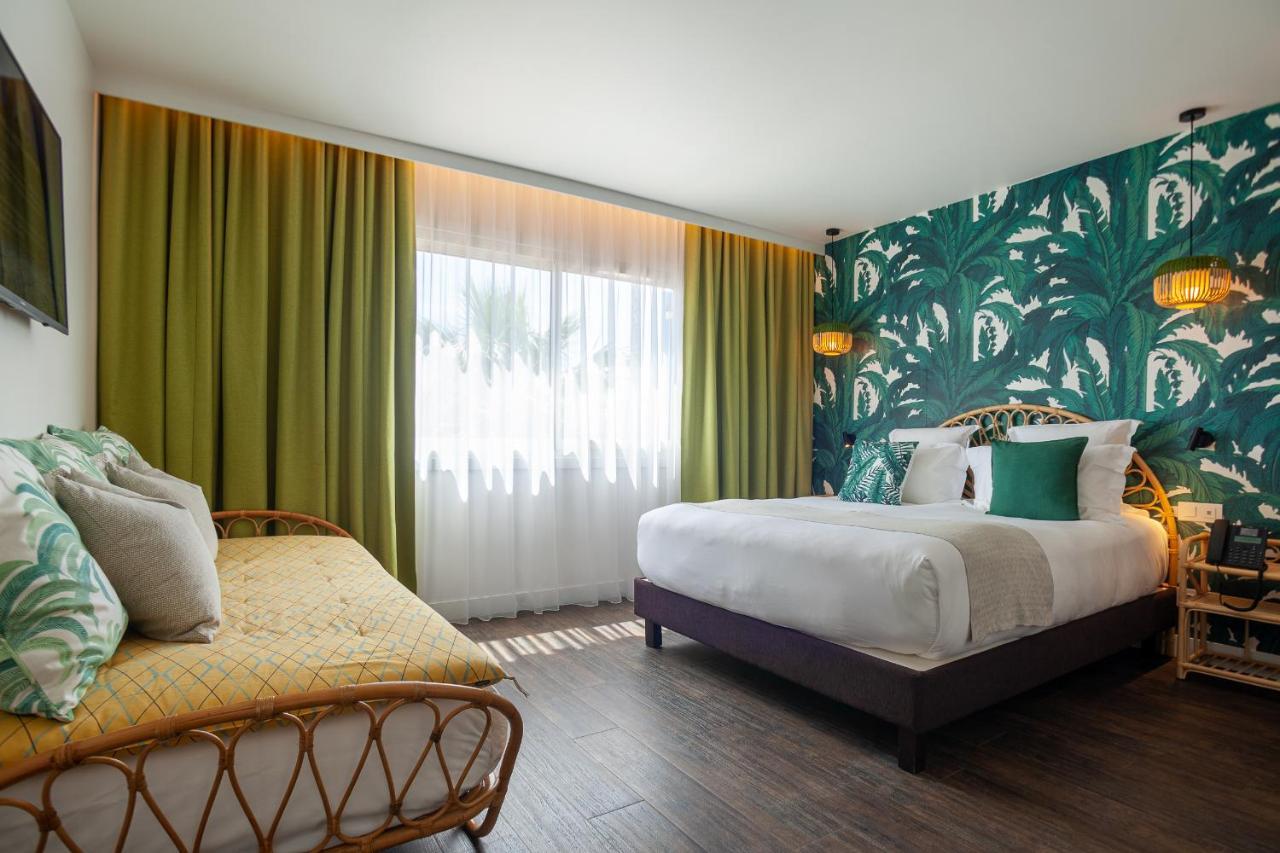 Hotel La Piscine Le Lavandou Luaran gambar