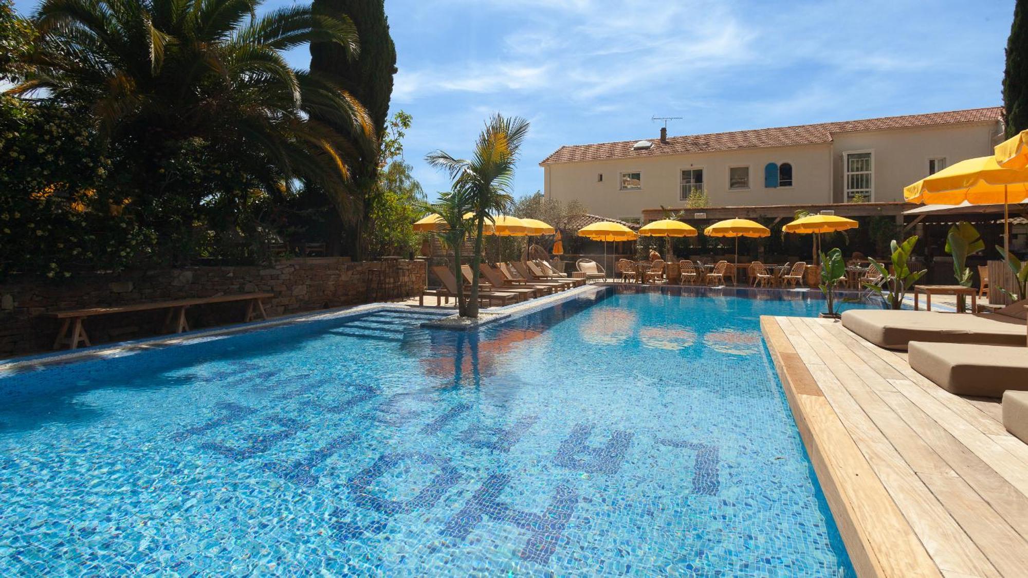Hotel La Piscine Le Lavandou Luaran gambar